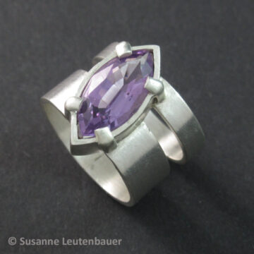 Doppelring mit Amethyst-Navette