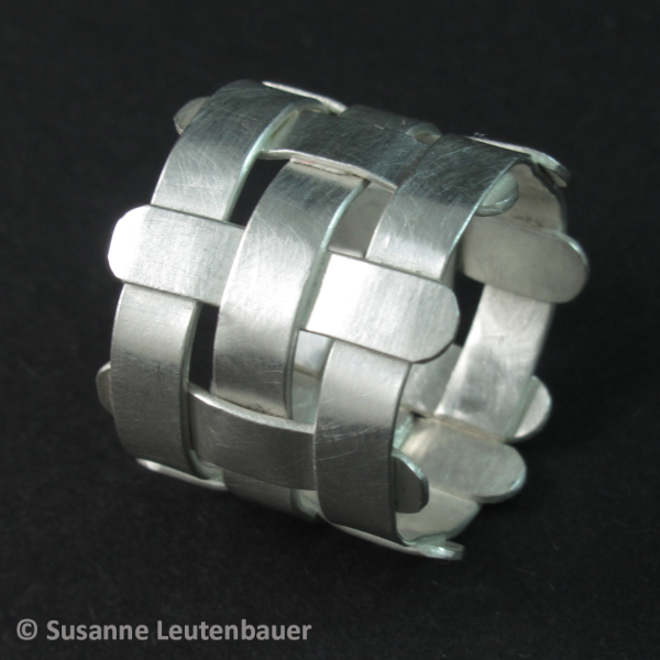 Silberner Gitterring